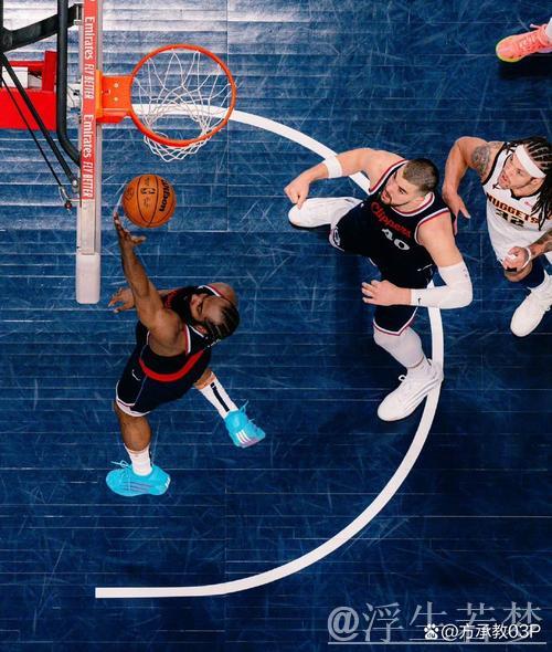 祖巴茨转身勾手命中 哈登高吊助攻显功力 祖巴茨转身勾手命中 哈登高吊助攻显功力