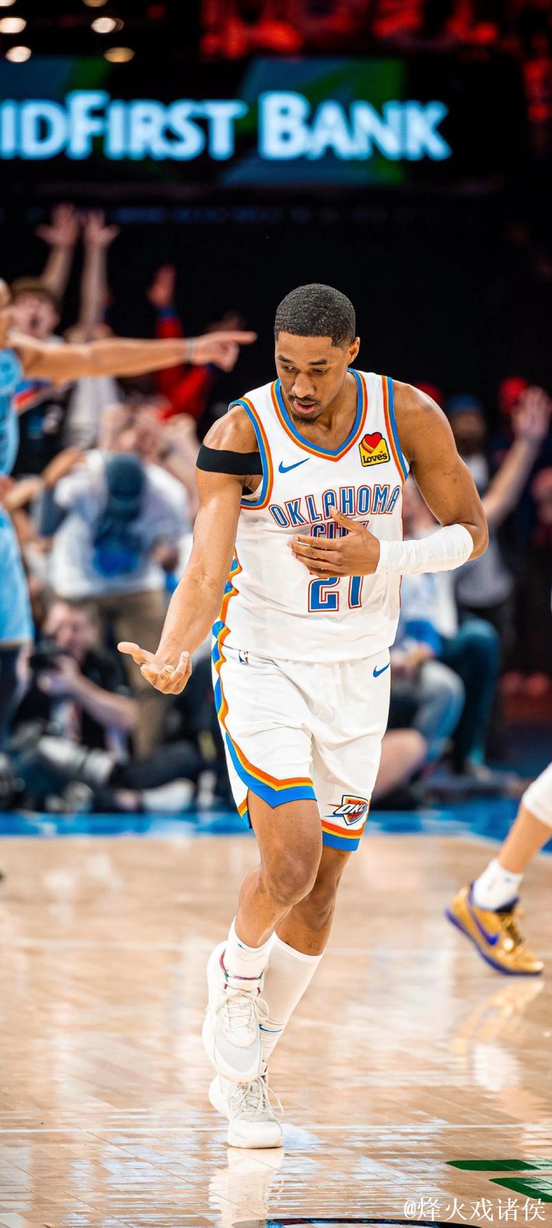 亚历山大41分雷霆大胜奇才8连胜 快船险胜灰熊